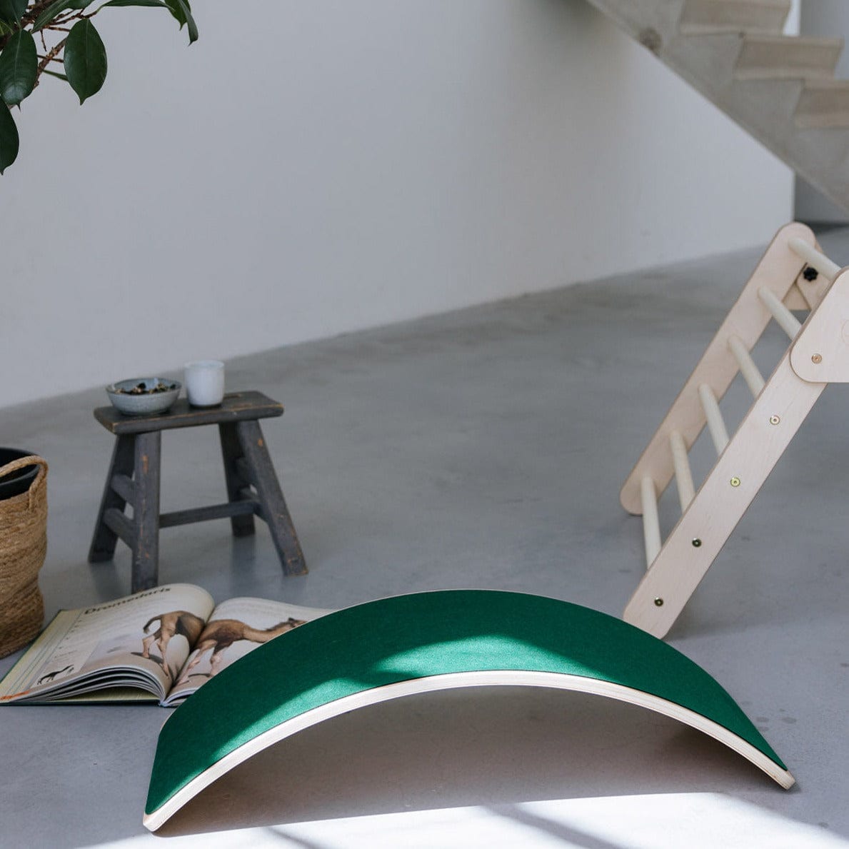 Jindl Balancierbrett aus Holz mit Filz | Grün