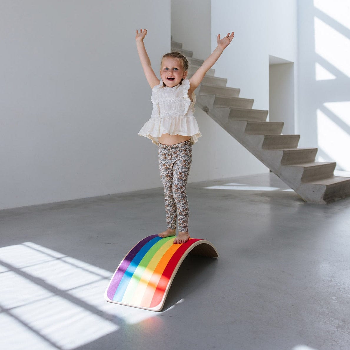 Jindl Balancierbrett aus Holz mit Filz | Regenbogen