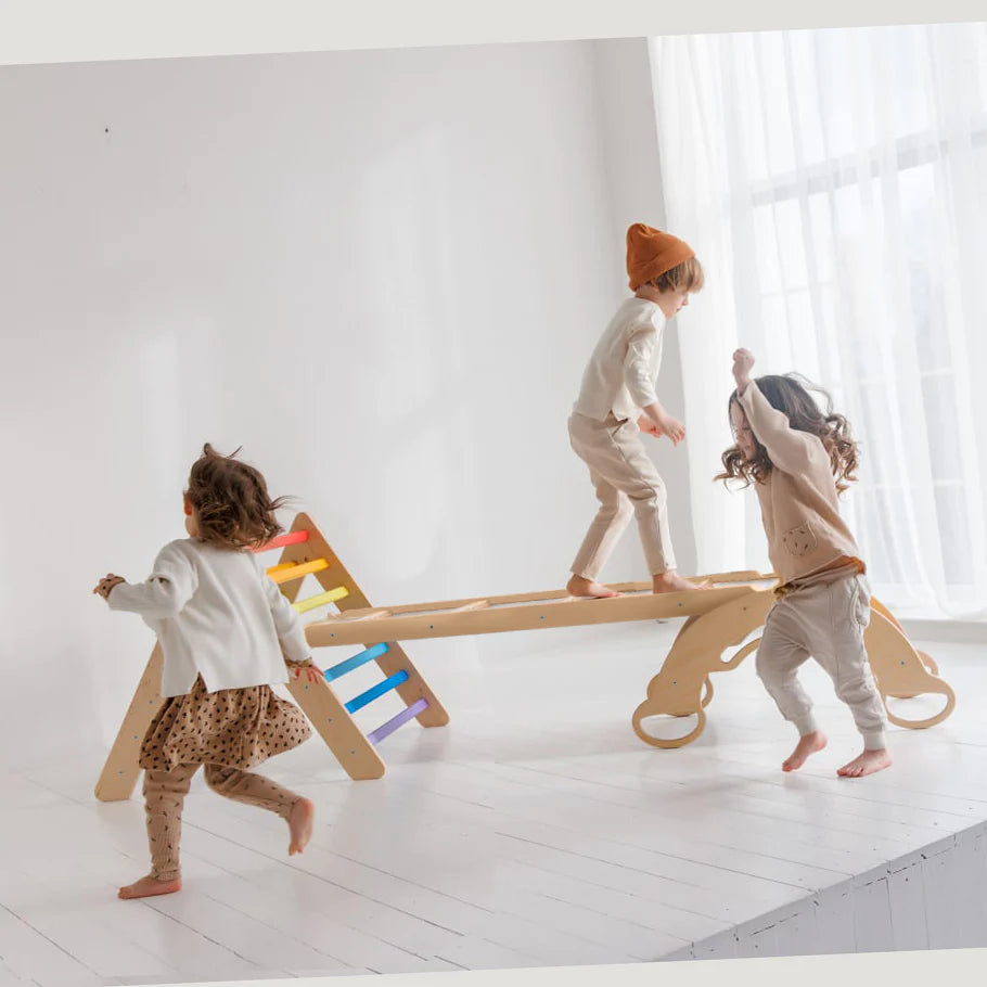Kletterdreieck und Bogenwippe + Rutsche SET | Bunt