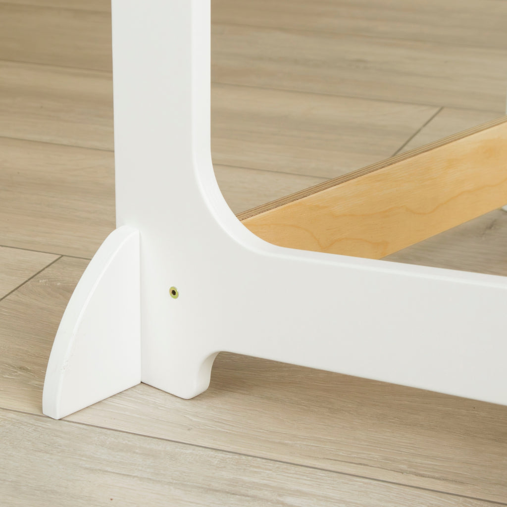 Kippsicherer Lernturm mit Rausfallschutz