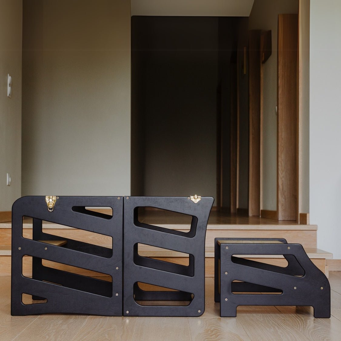 3in1 Lernturm mit Tisch & Tritthocker - Streifen - Design - Schwarz - Juniorito