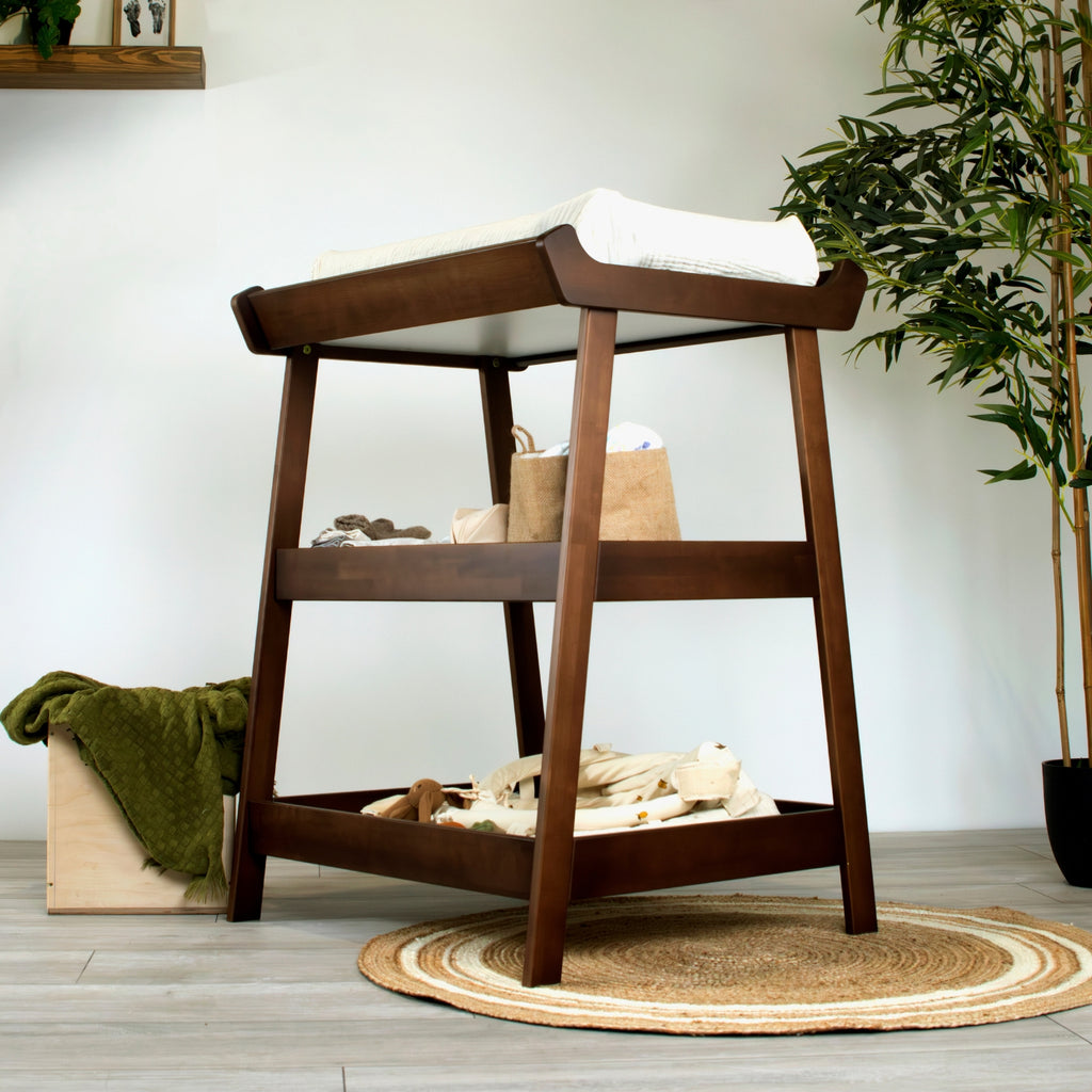 Wickeltisch aus Massivholz