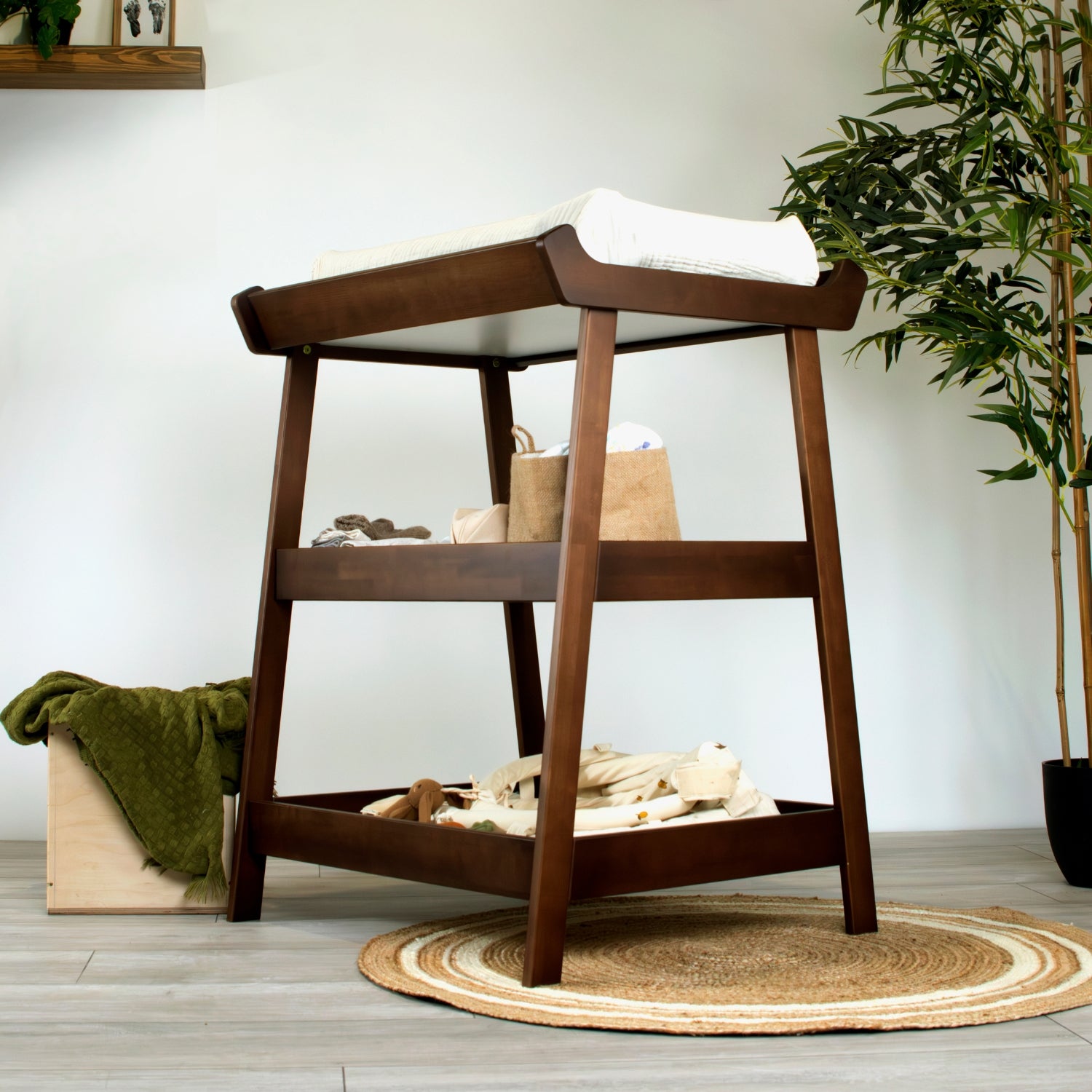 Wickeltisch aus Massivholz