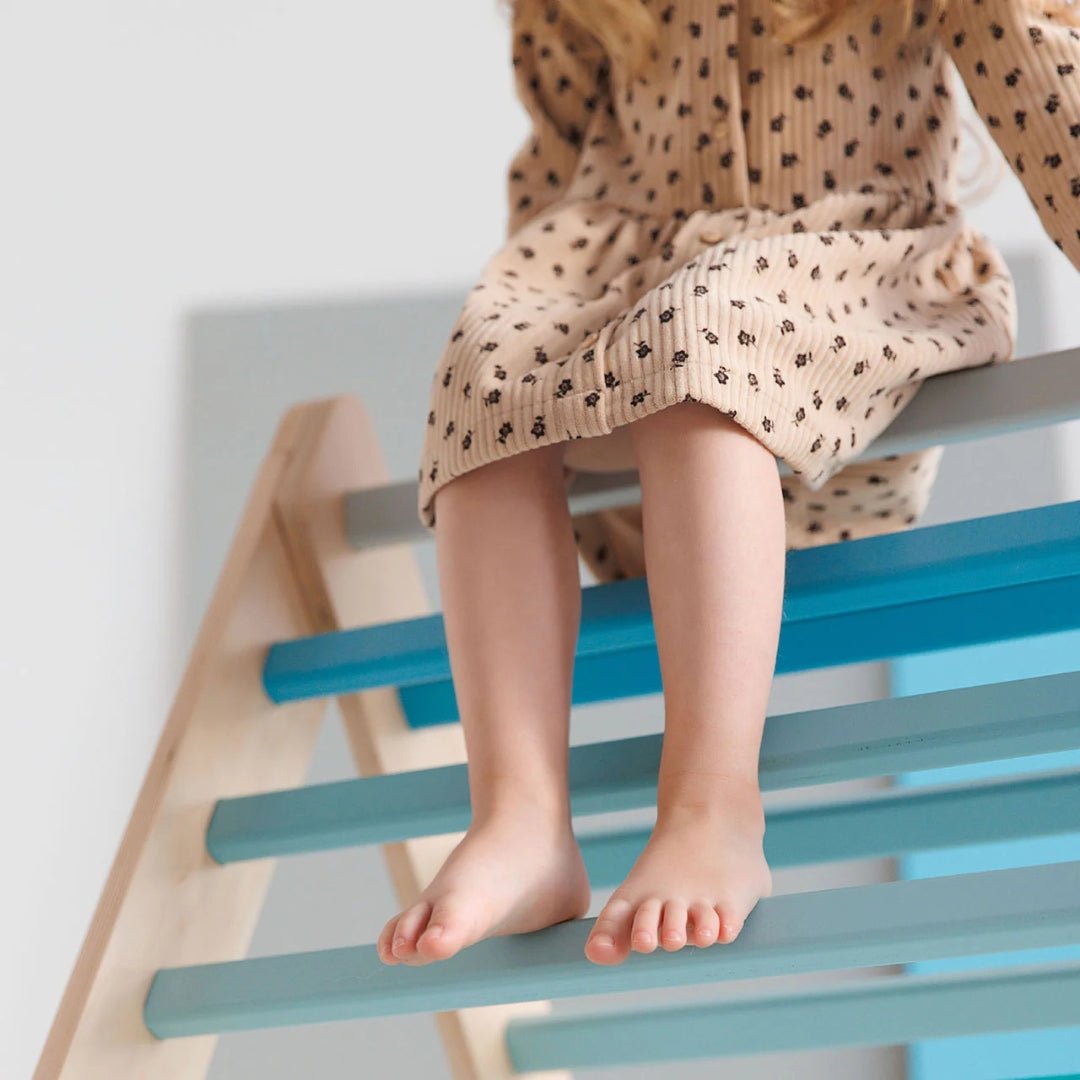 Klappbares Pikler Dreieck mit Rutsche | Mint - Juniorito
