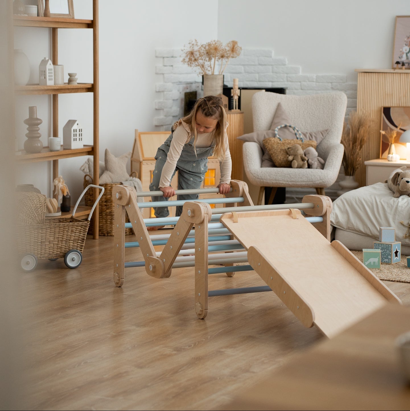 Verstellbares Kletterdreieck mit 2in1 - Rutsche | Blau - mit Sprossen - Juniorito