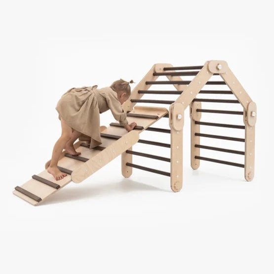 Verstellbares Kletterdreieck mit 2in1 - Rutsche | Braun - mit Sprossen - Juniorito