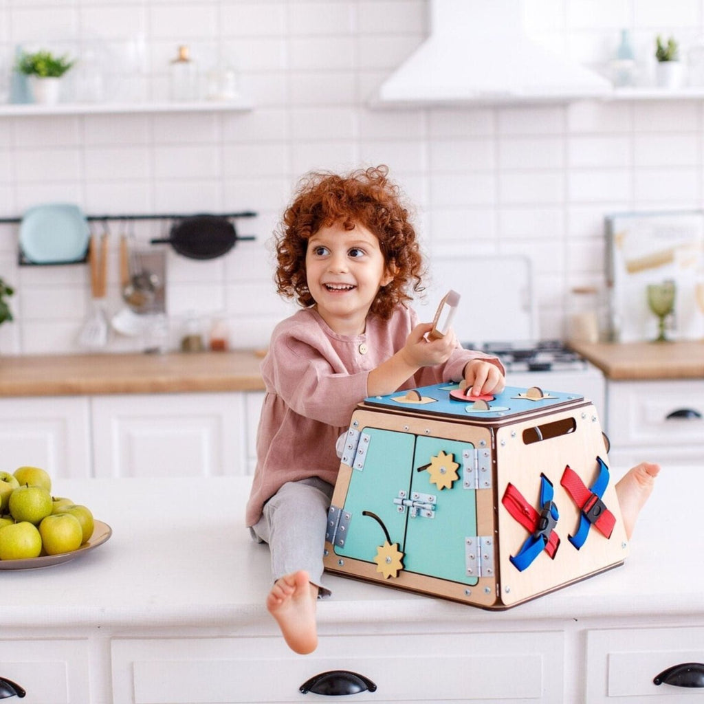 Motorikspielzeug aus Holz "Tresor" - Juniorito